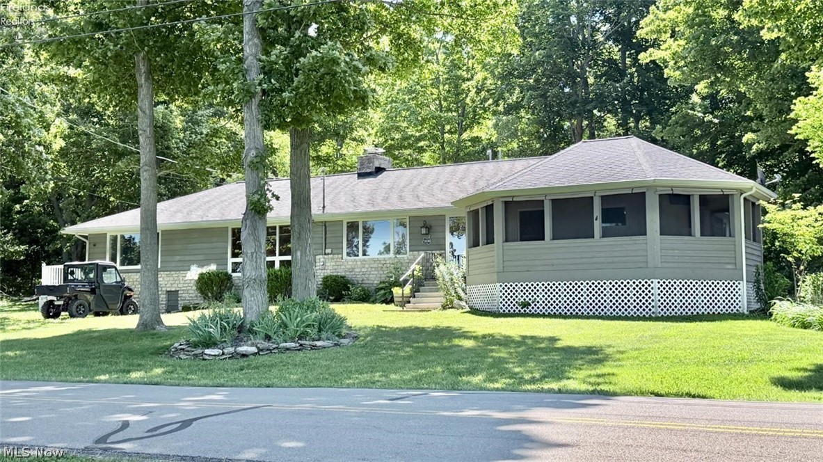 1036 W Lakeshore Drive Kelleys Island OH 43438