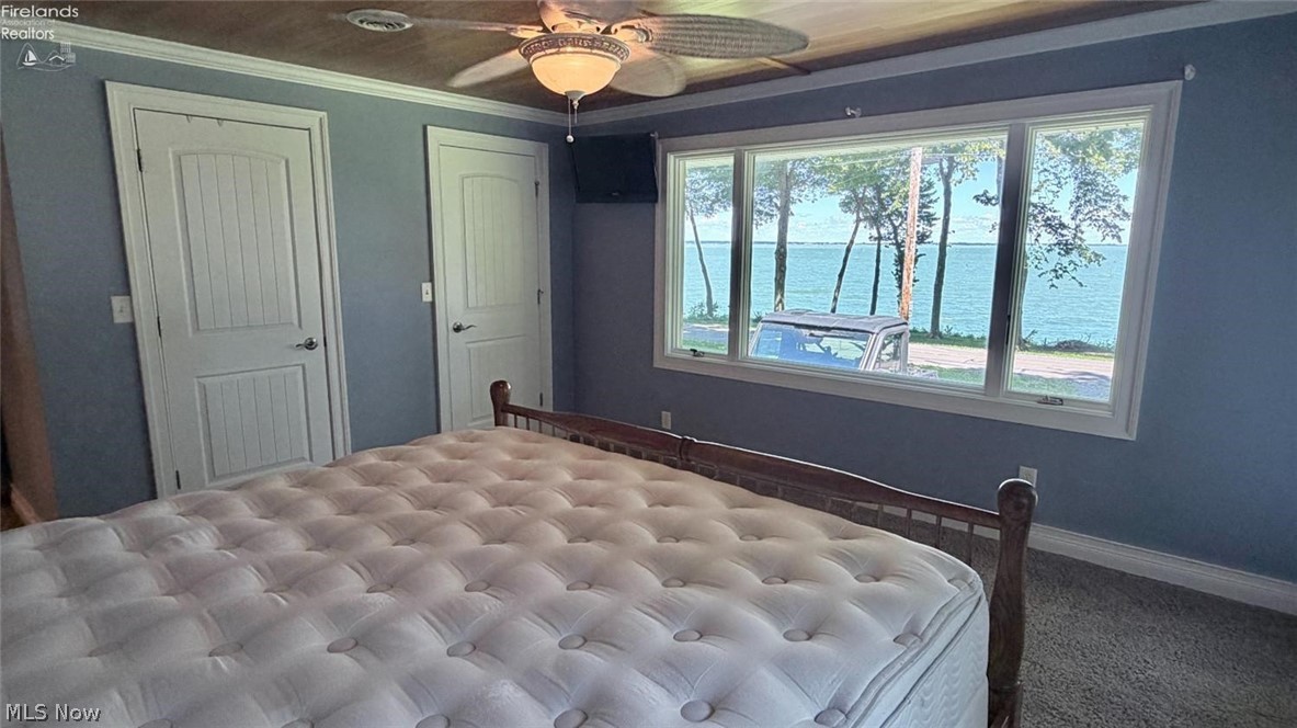 1036 W Lakeshore Drive Kelleys Island OH 43438
