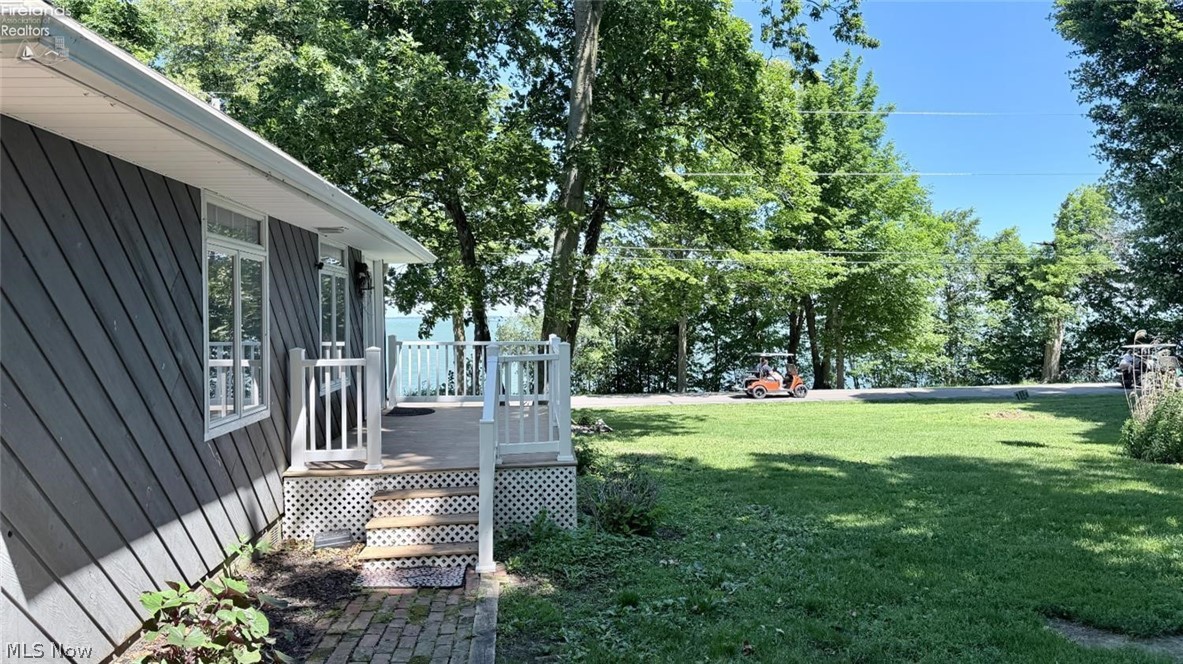 1036 W Lakeshore Drive Kelleys Island OH 43438