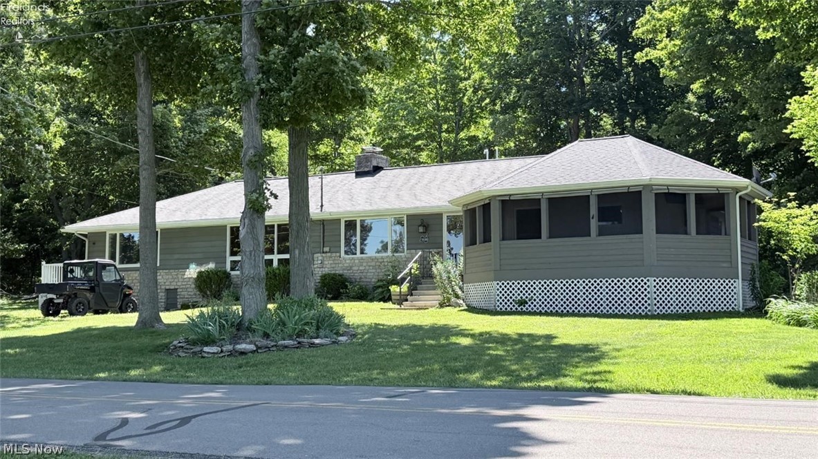 1036 W Lakeshore Drive Kelleys Island OH 43438