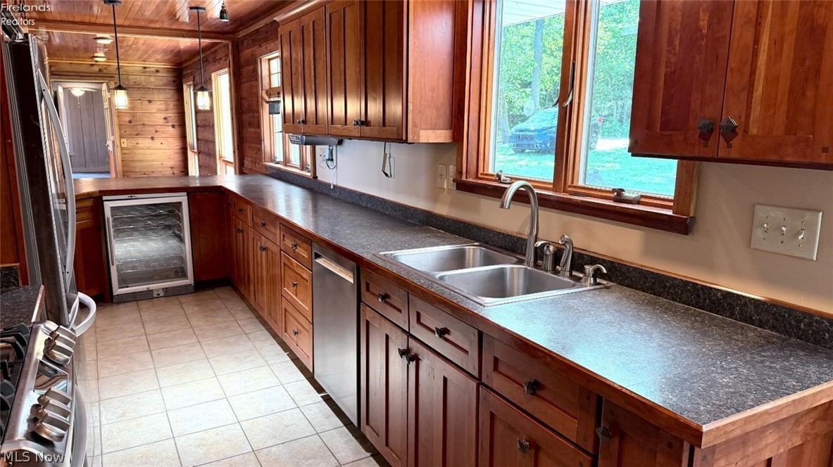1036 W Lakeshore Drive Kelleys Island OH 43438