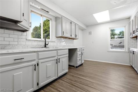 975 Corwin Avenue Akron OH 44310