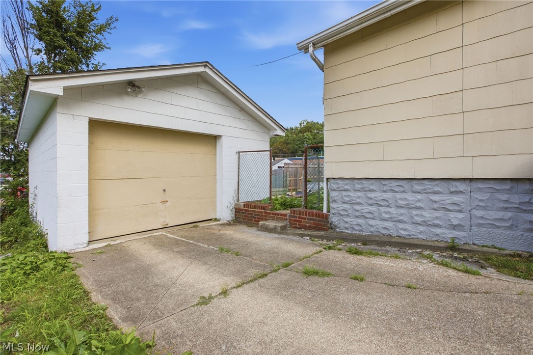 975 Corwin Avenue Akron OH 44310