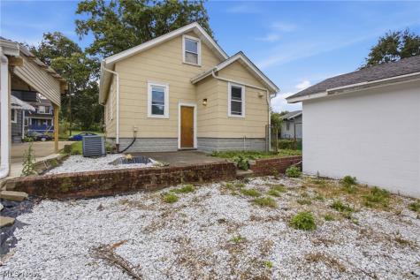 975 Corwin Avenue Akron OH 44310