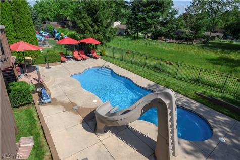 923 Mesa Verde Drive Barberton OH 44203