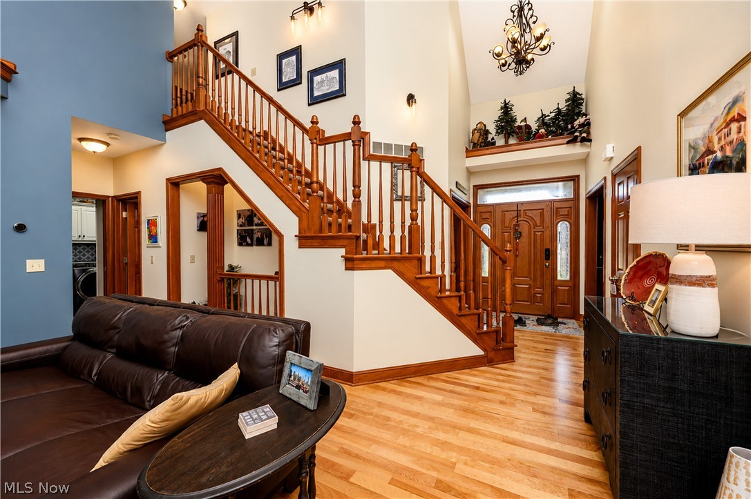 923 Mesa Verde Drive Barberton OH 44203