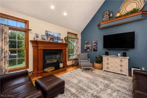 923 Mesa Verde Drive Barberton OH 44203