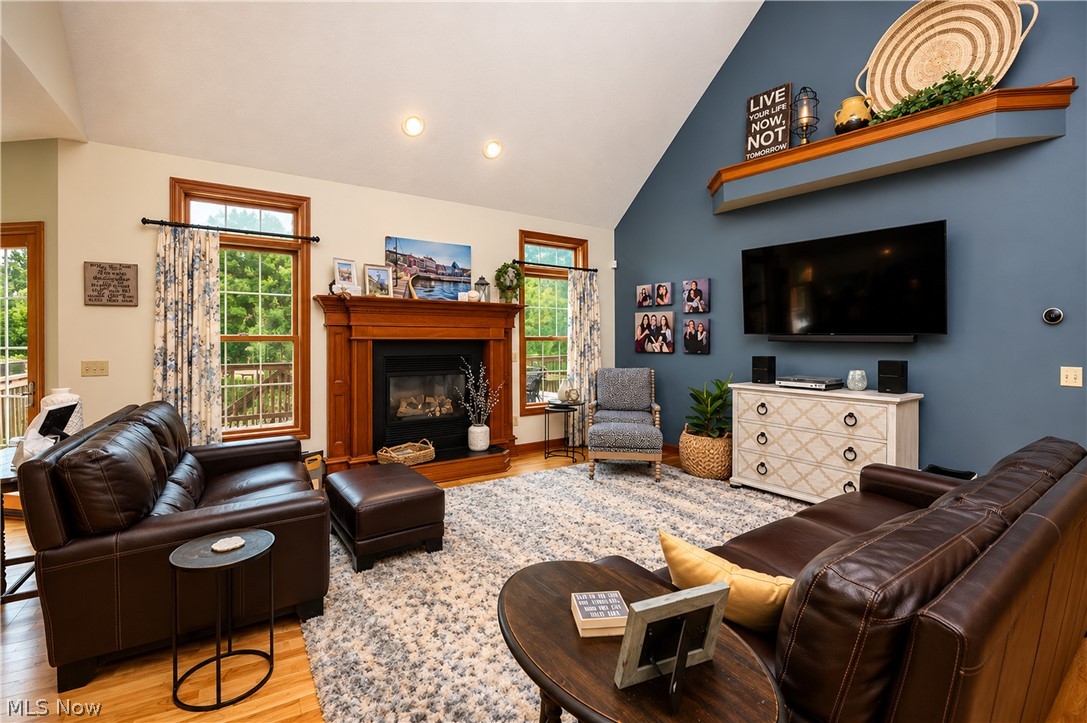 923 Mesa Verde Drive Barberton OH 44203