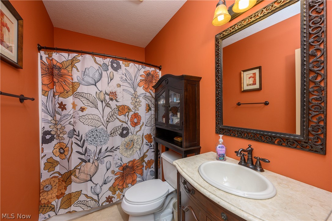 923 Mesa Verde Drive Barberton OH 44203