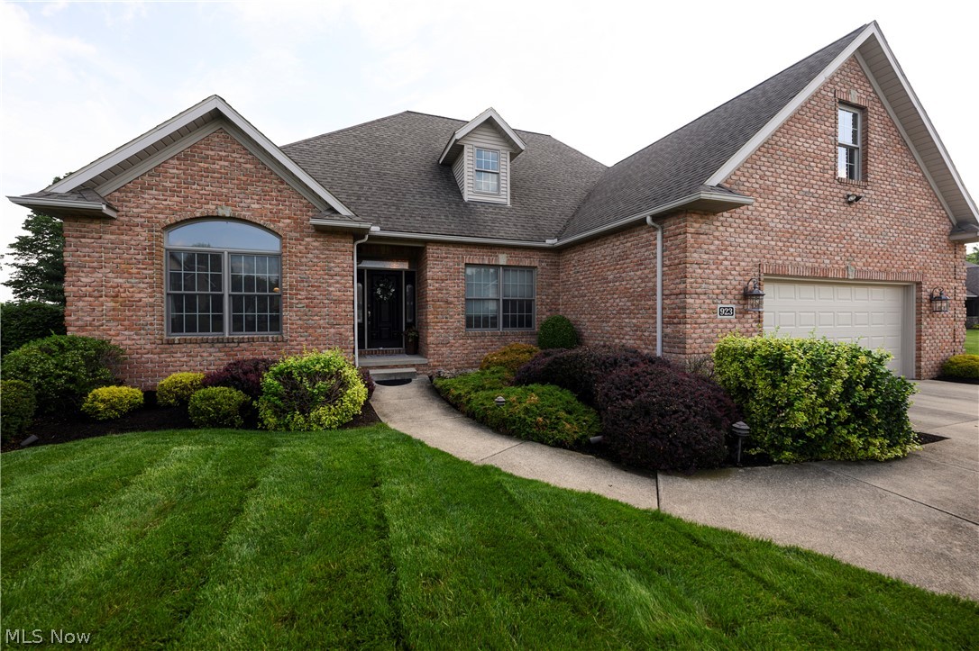 923 Mesa Verde Drive Barberton OH 44203