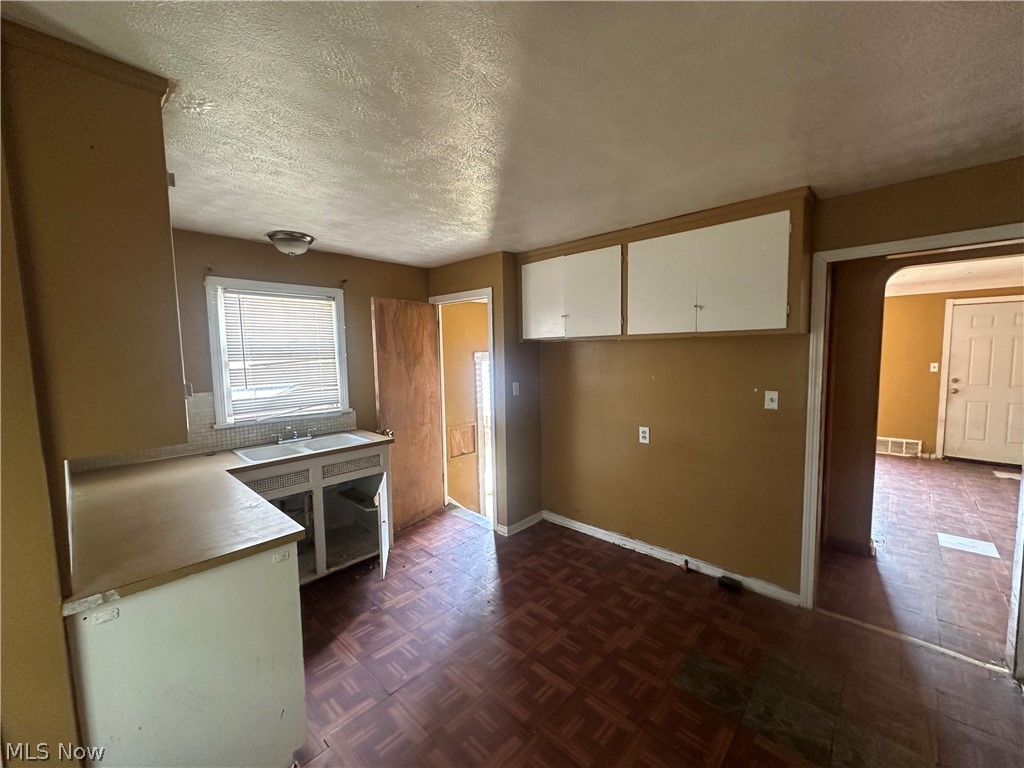 4154 E 153rd Street Cleveland OH 44128