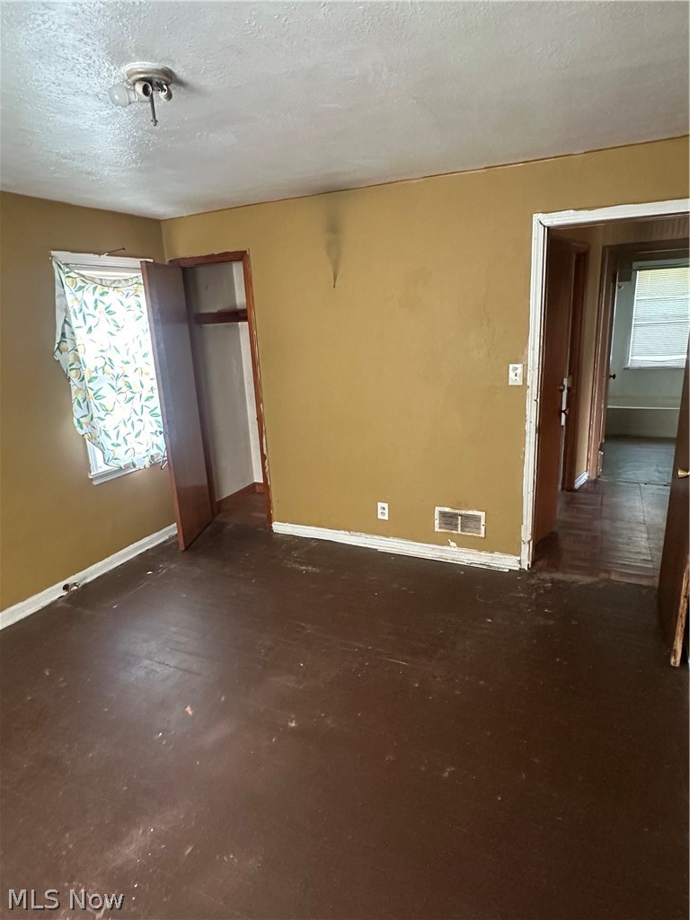 4154 E 153rd Street Cleveland OH 44128