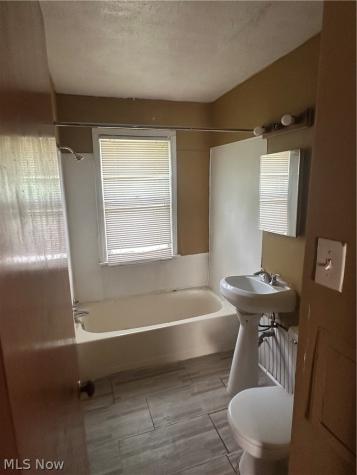 4154 E 153rd Street Cleveland OH 44128