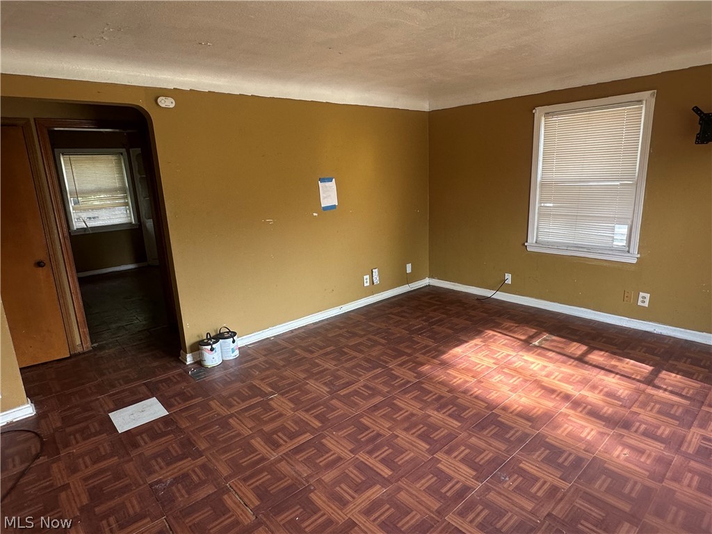 4154 E 153rd Street Cleveland OH 44128