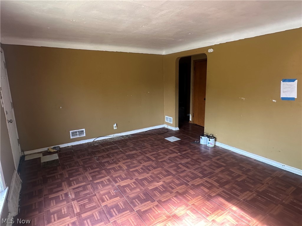 4154 E 153rd Street Cleveland OH 44128