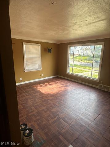4154 E 153rd Street Cleveland OH 44128