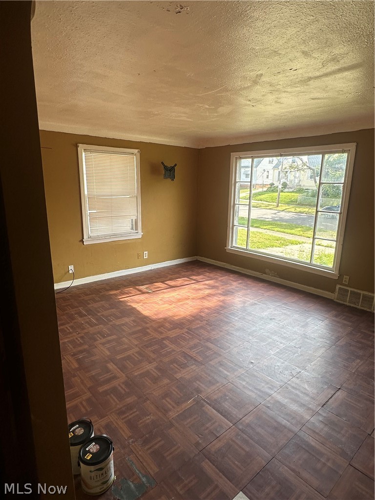 4154 E 153rd Street Cleveland OH 44128
