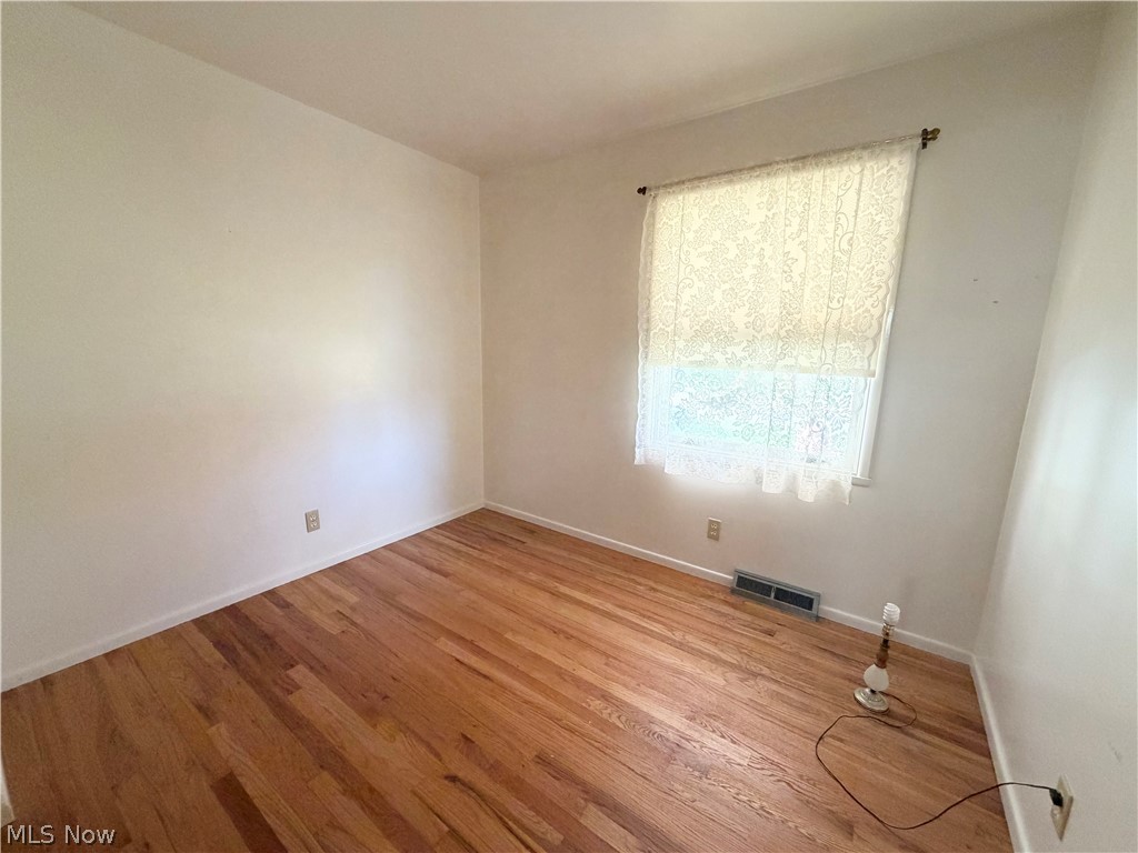 3061 Tod Avenue NW Warren OH 44485