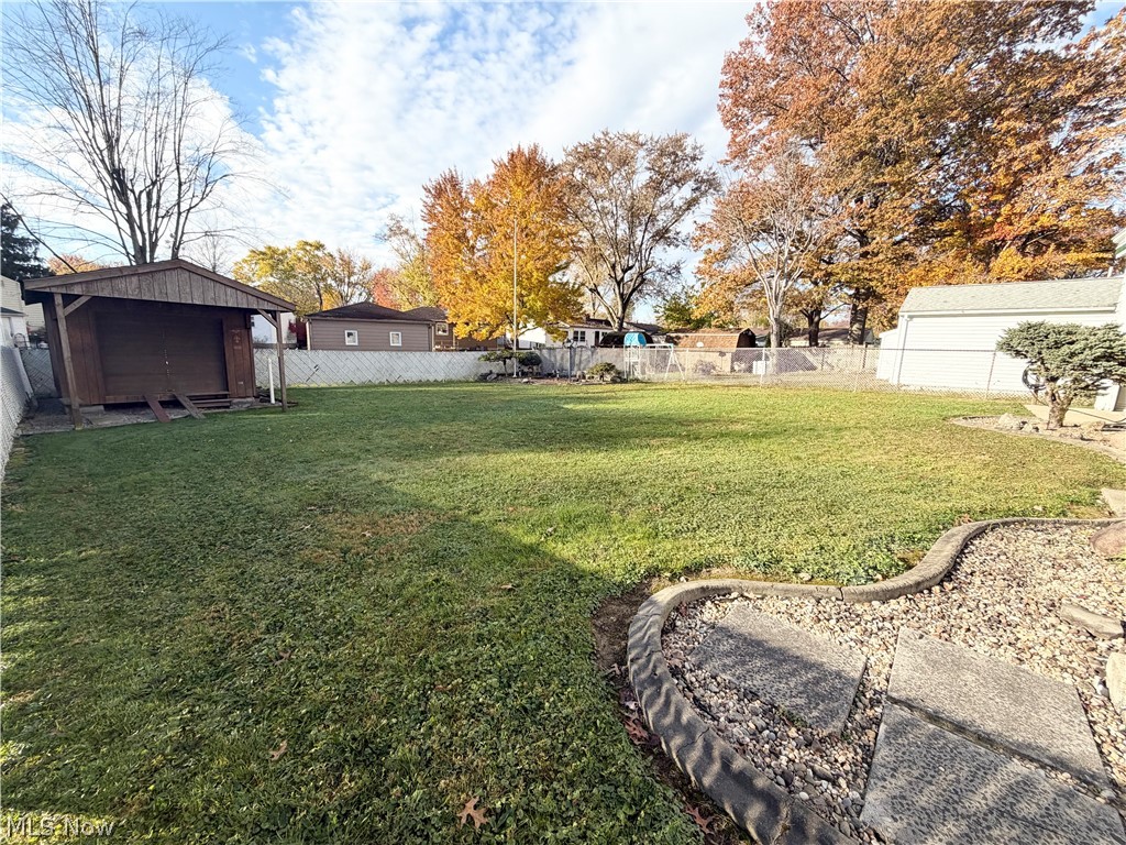 3061 Tod Avenue NW Warren OH 44485