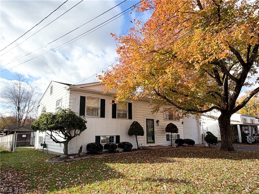3061 Tod Avenue NW Warren OH 44485