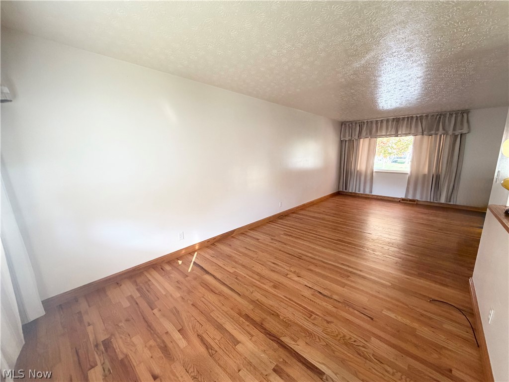 3061 Tod Avenue NW Warren OH 44485