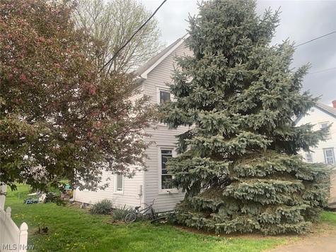 207 Thomas Street Minerva OH 44657