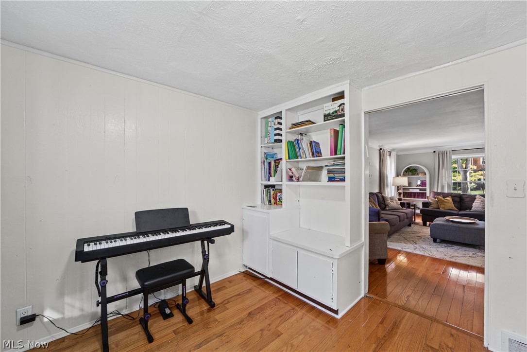 2304 Glendon Road University Heights OH 44118