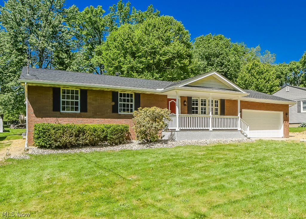 509 Towson Drive NW Champion OH 44483