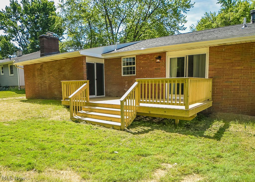 509 Towson Drive NW Champion OH 44483
