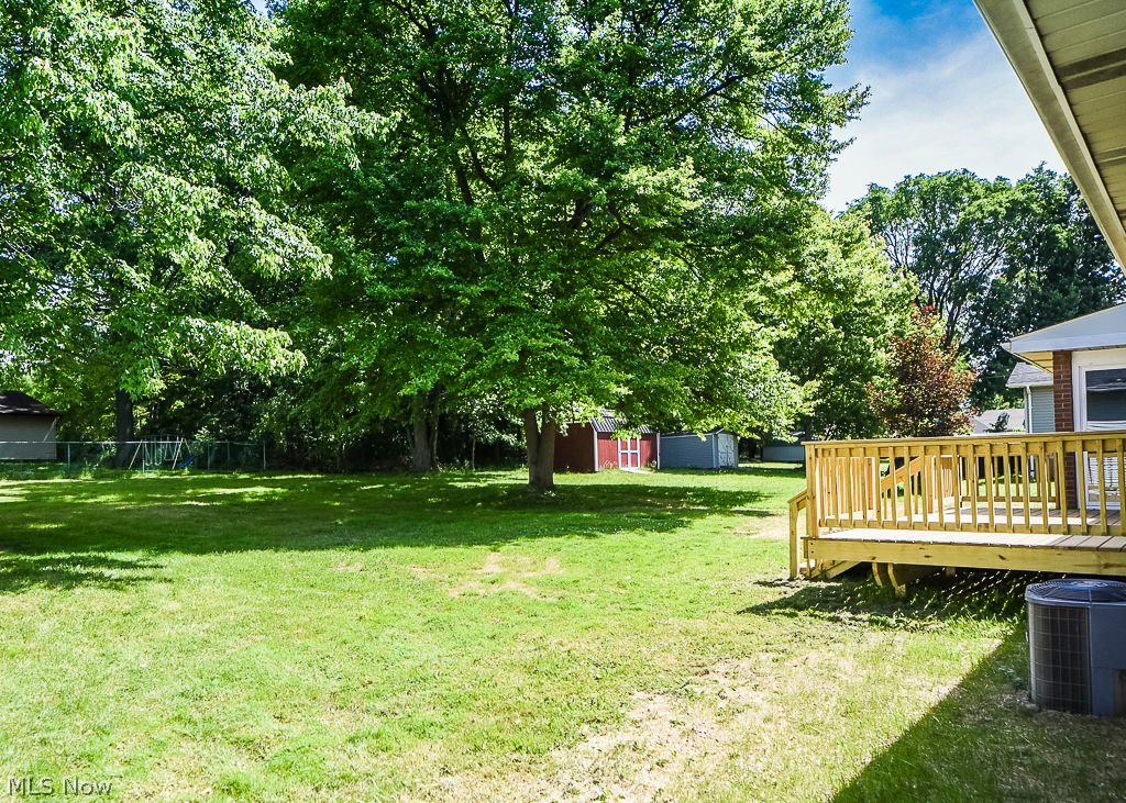 509 Towson Drive NW Champion OH 44483