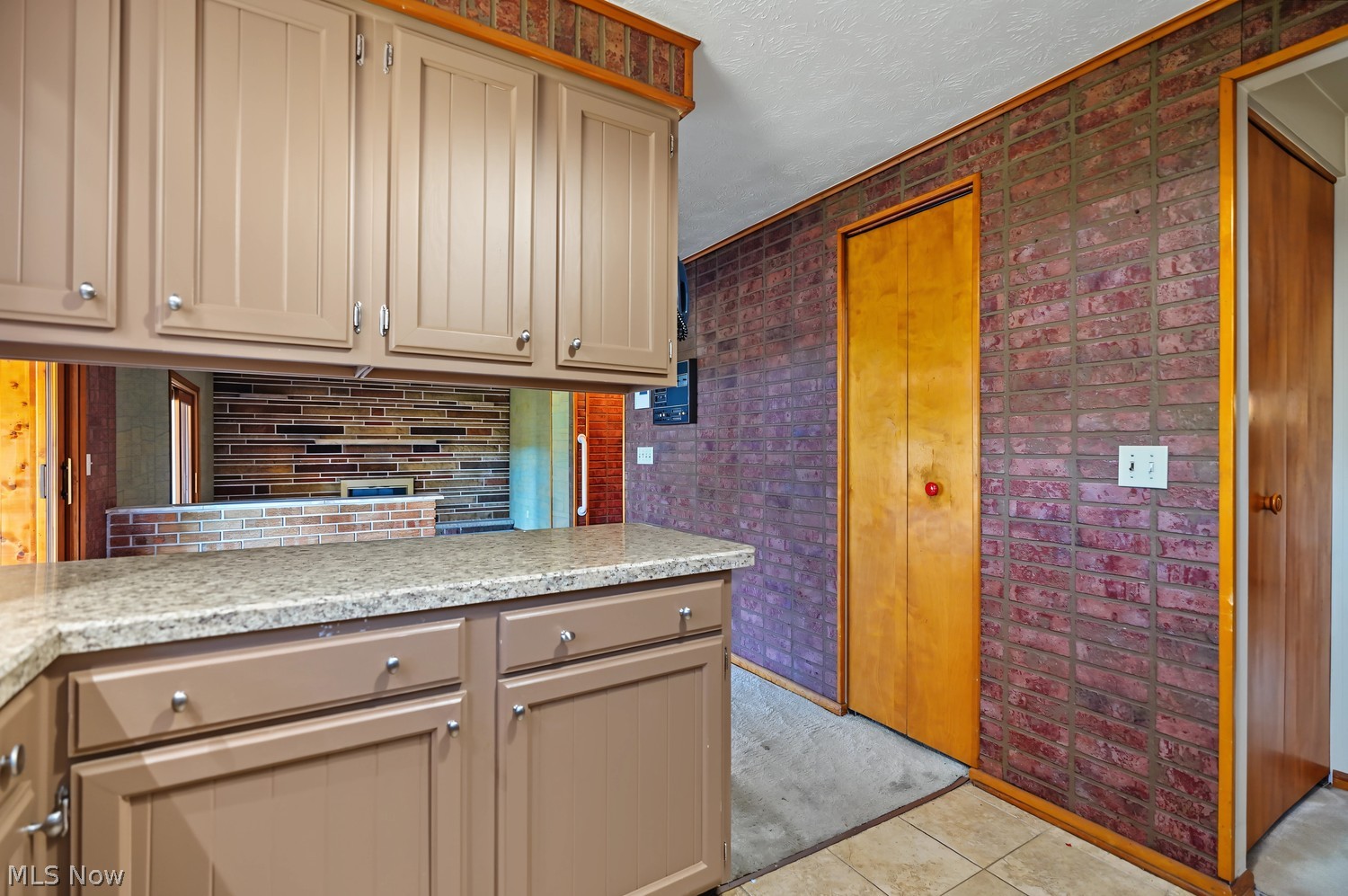 5825 Longview Street SW Massillon OH 44646