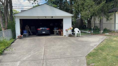 17207 Walden Avenue Cleveland OH 44128