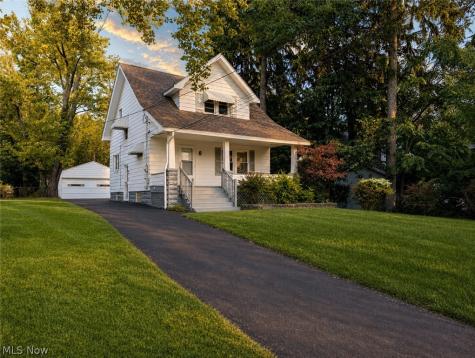 16029 Friend Avenue Maple Heights OH 44137