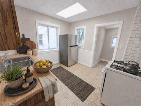 16029 Friend Avenue Maple Heights OH 44137