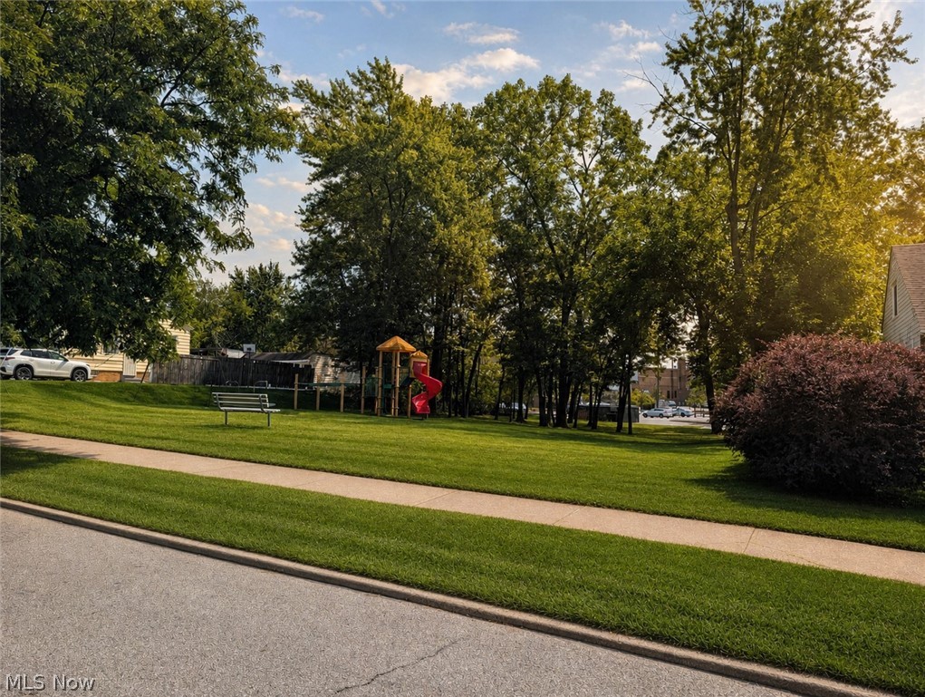 16029 Friend Avenue Maple Heights OH 44137