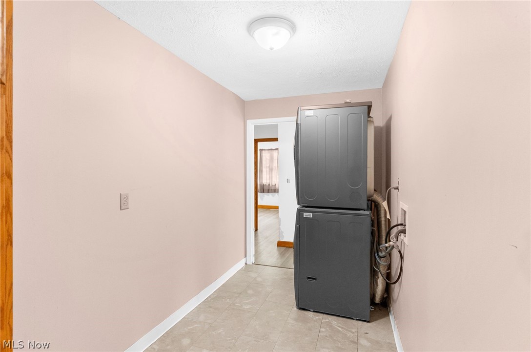 2555 Anderson Anthony Road NW Warren OH 44481