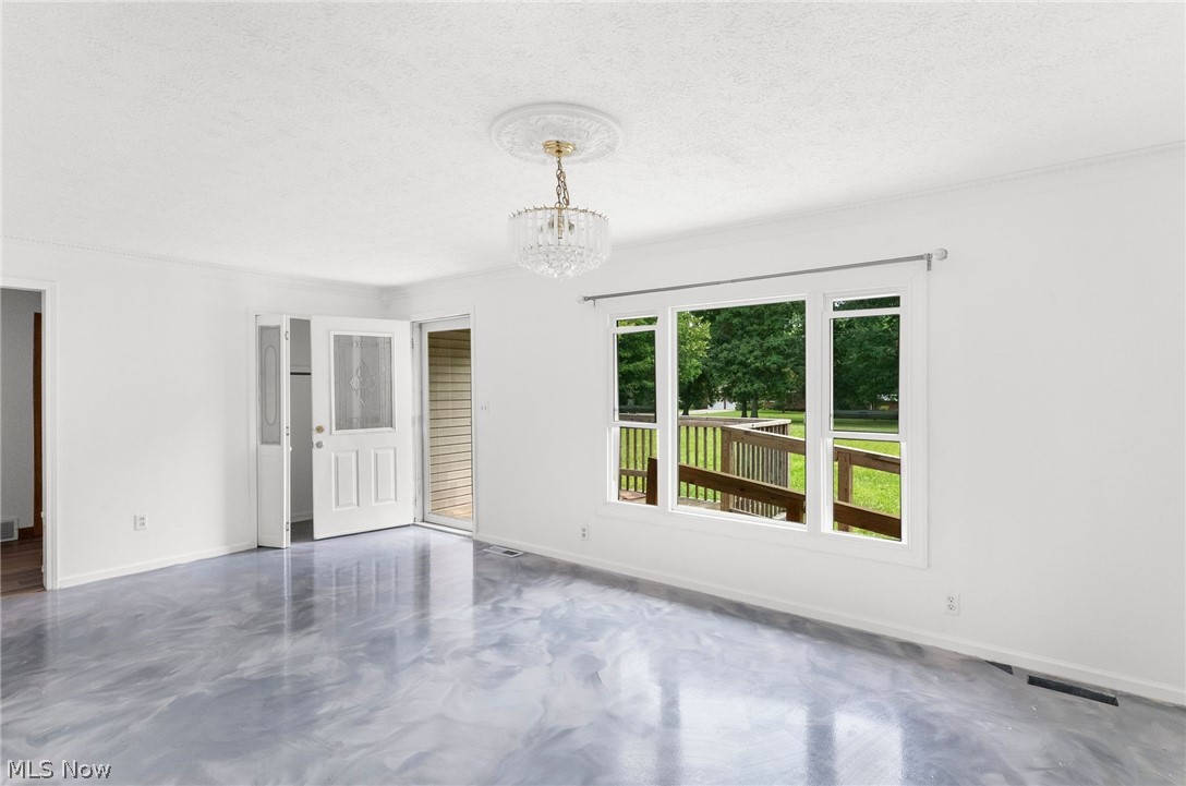 2555 Anderson Anthony Road NW Warren OH 44481