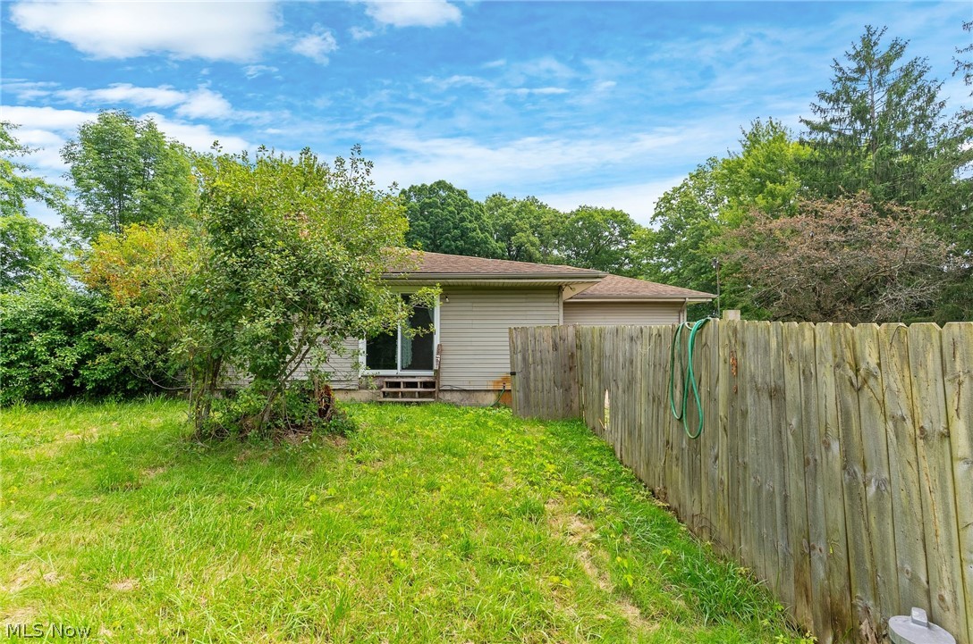 2555 Anderson Anthony Road NW Warren OH 44481