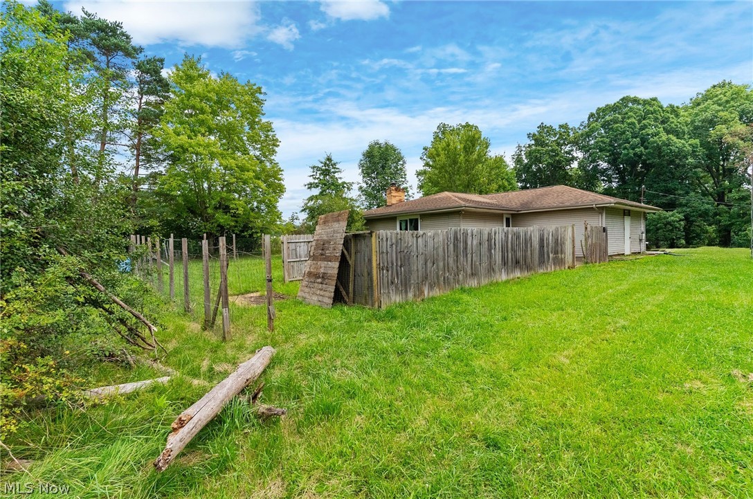 2555 Anderson Anthony Road NW Warren OH 44481