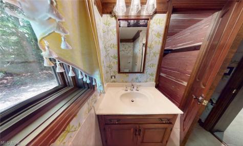 7035 Quarry Road Amherst OH 44001