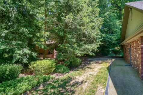 7035 Quarry Road Amherst OH 44001