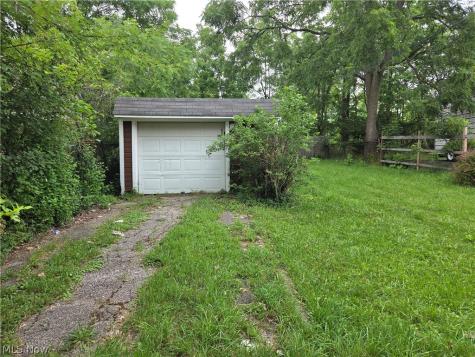 13609 Caine Avenue Cleveland OH 44105