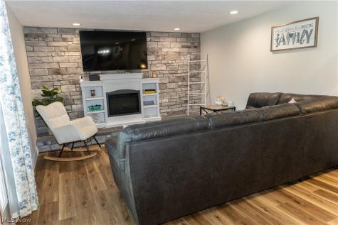 2122 Windham Street NE Canton OH 44721
