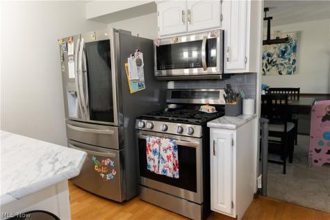2122 Windham Street NE Canton OH 44721