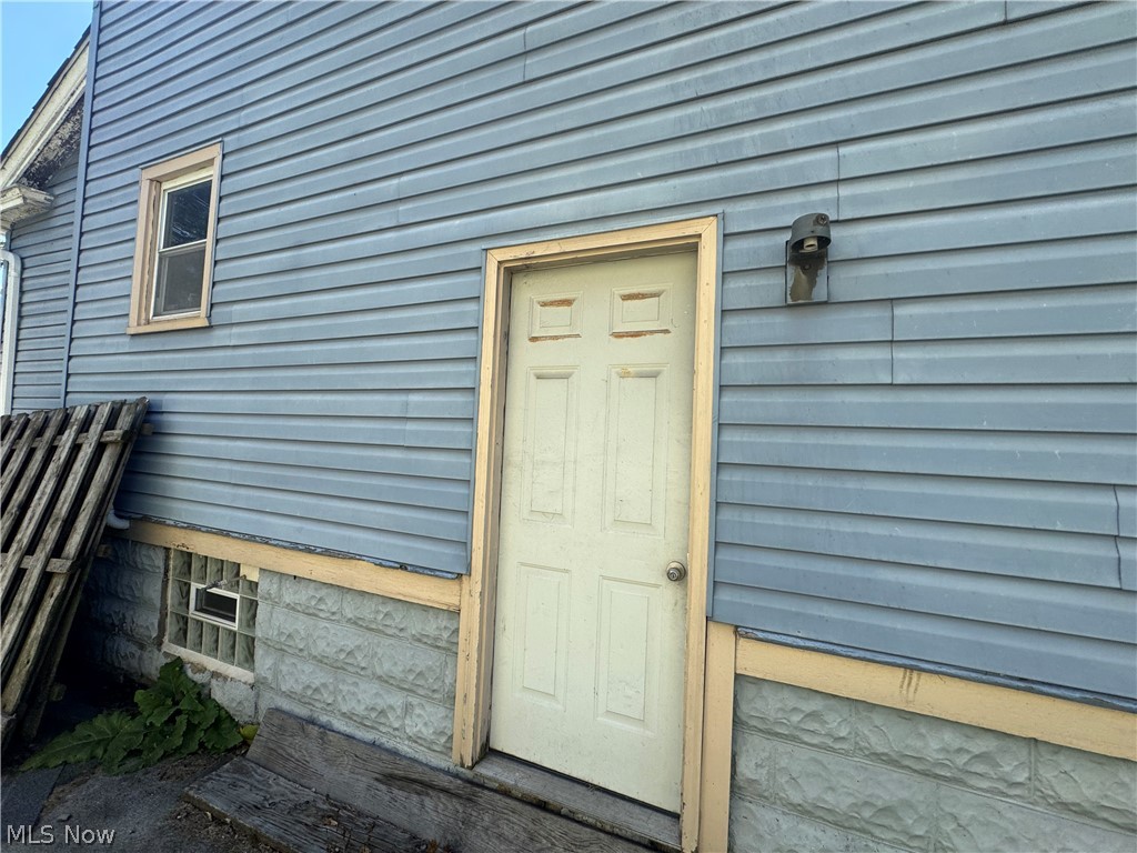1593 2nd Street Youngstown OH 44509