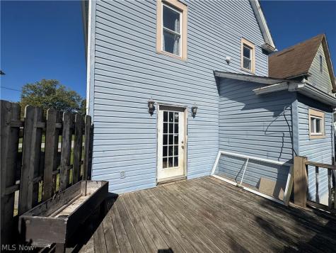 1593 2nd Street Youngstown OH 44509