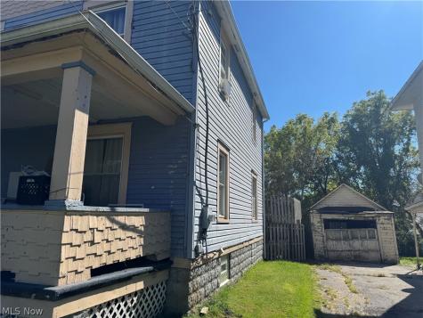 1593 2nd Street Youngstown OH 44509