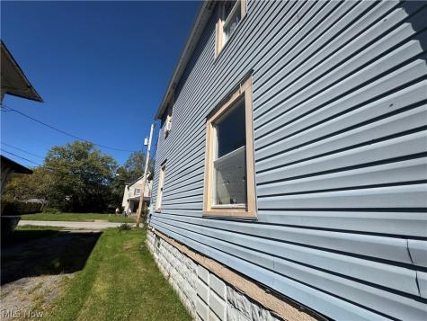 1593 2nd Street Youngstown OH 44509