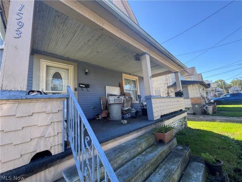 1593 2nd Street Youngstown OH 44509
