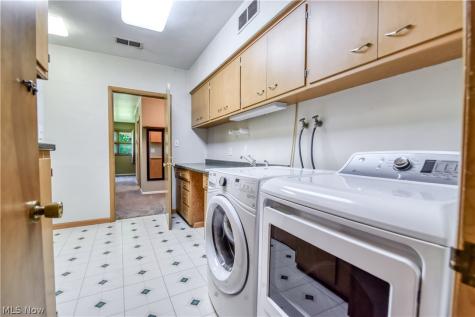 28833 Clark Drive Wickliffe OH 44092